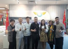 餃香四溢暖龍馬，美靈獻唱醉春風